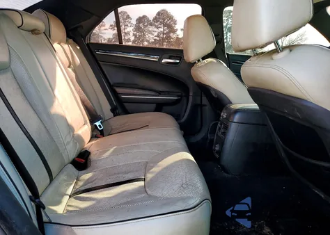 2014 Chrysler 300 z USA, uszkodzony, nr VIN 2C3CCAAG7EH329761